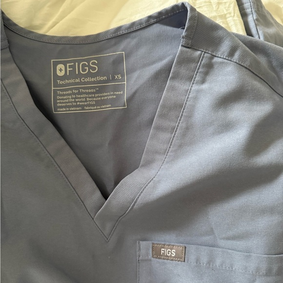 Figs vapor blue scrub set - Picture 2 of 4